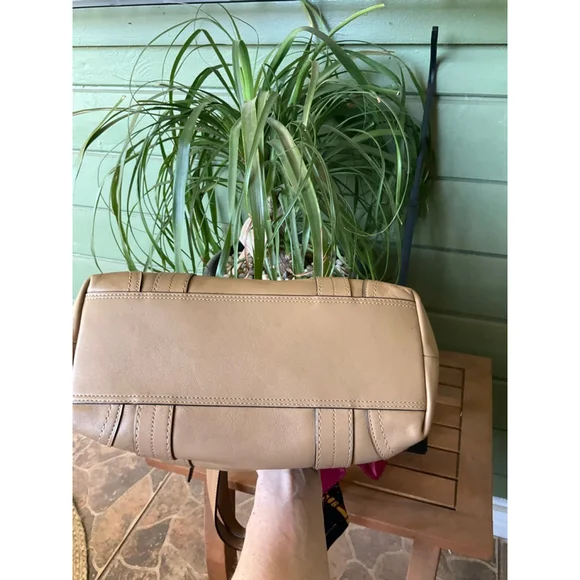 Vintage Coach Hampton Tan Leather tote GUC - Picture 13 of 13